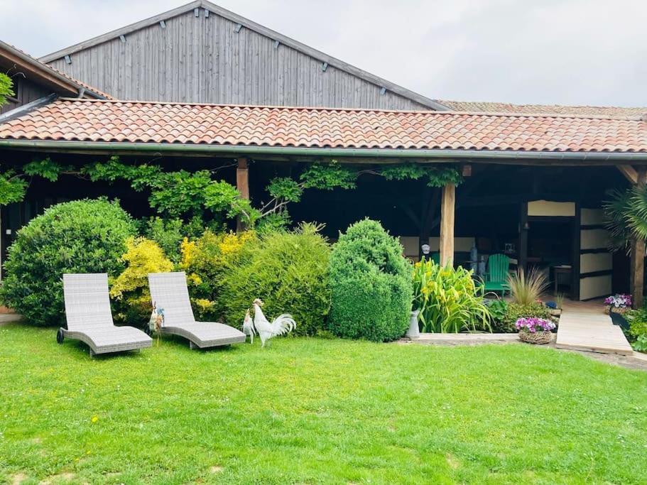 Maison De Campagne Avec Cheminee Et Exterieur La Neuville-aux-Bois Exterior photo